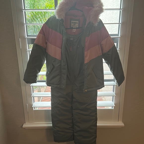 OshKosh B'gosh Other - Girls green and pink Oshkosh, snow suits, jacket, and bib size 7